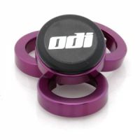 Objímky ke gripům ODI MTB Lock-On Al Purple